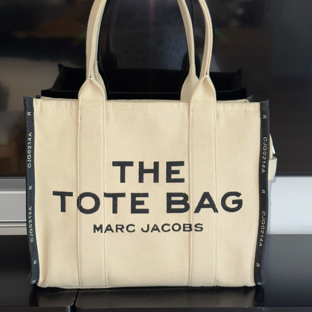 Marc Jacobs The Tote Bag Large Jacquard Canvas Warm Sand Black